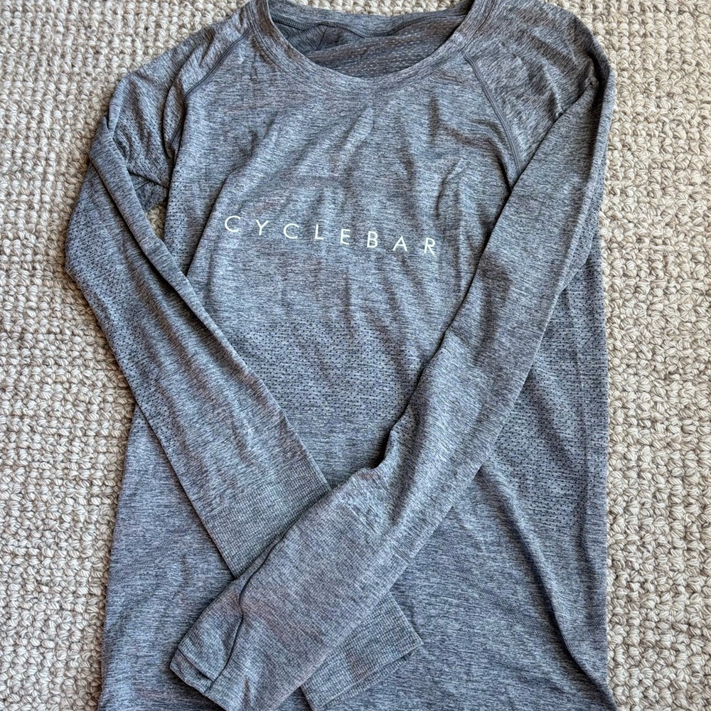 CycleBar Lululemon Long Sleeve Swiftly shirt
